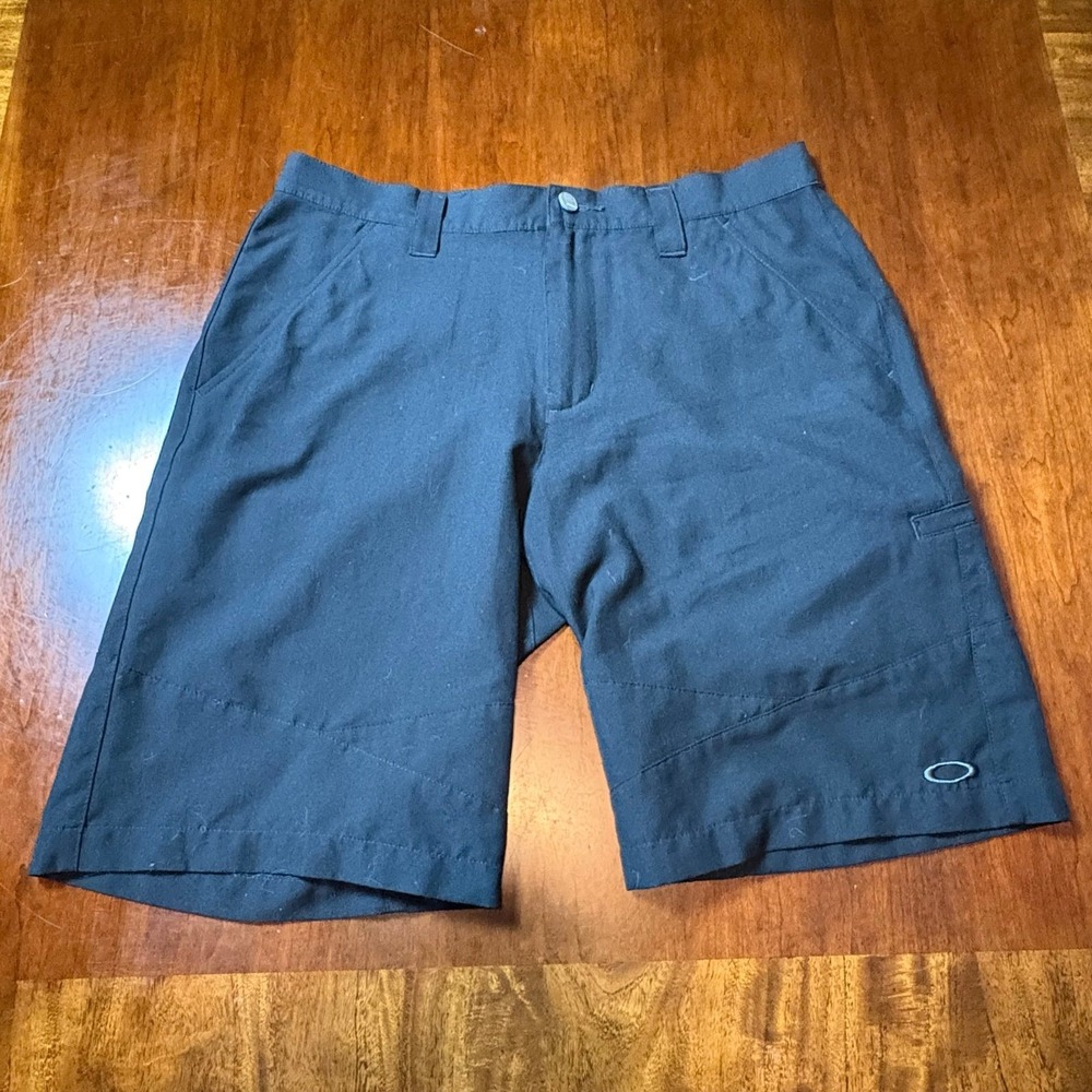 Oakley Cargo Golf Shorts Black 33W Utility Performance